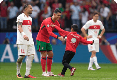 No goals but lots of selfie-seekers for Ronaldo in chaotic Portugal win over Turkey at Euro 2024 image