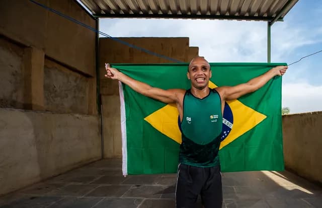 #64 Felipe Gomes image